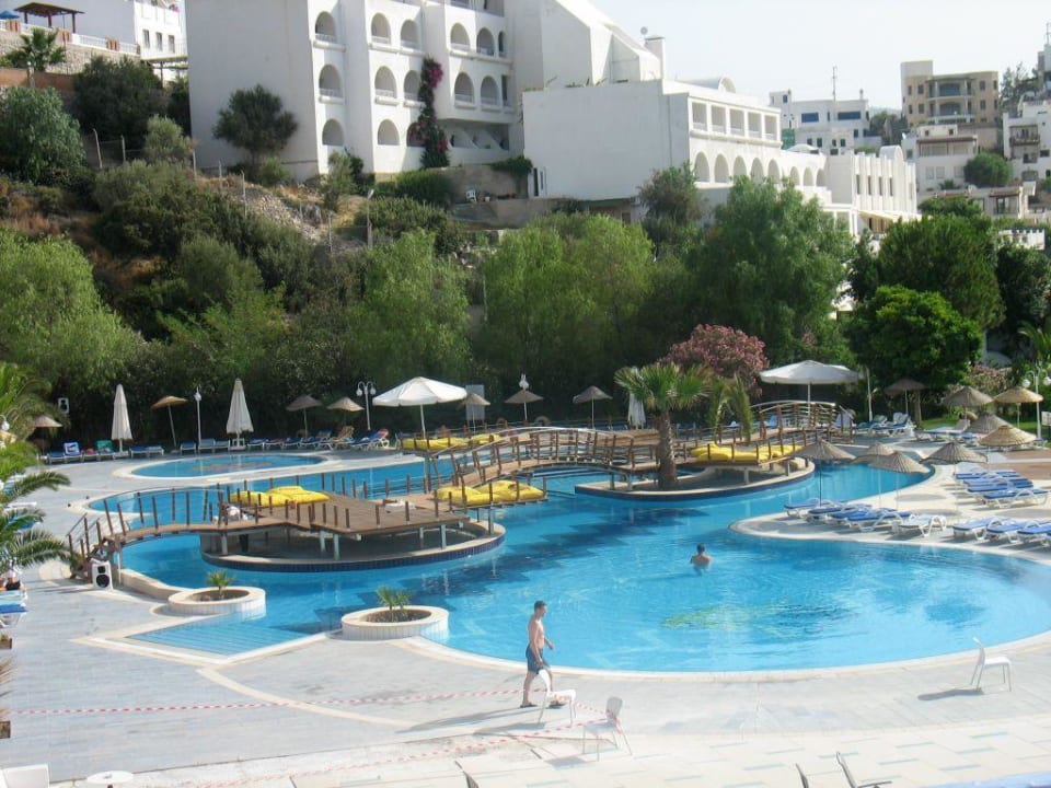Pool am Tag Salmakis Resort & Spa