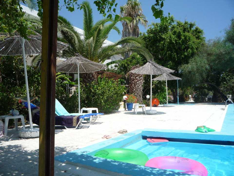 Pool und Garten Costa Angela Seaside Resort