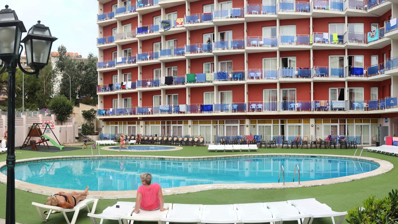 Pool Gran Hotel Don Juan Palace