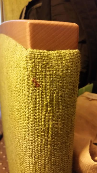 Naseninhalt am Sessel Leonardo Hotel Düsseldorf Airport - Ratingen