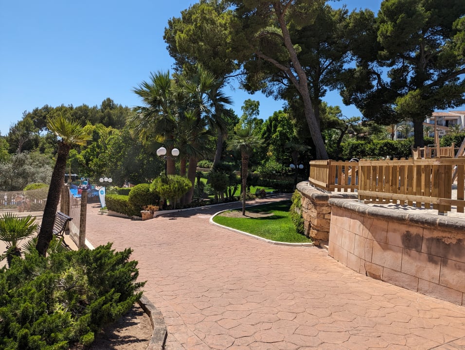 Gartenanlage Hotel Beach Club Font de Sa Cala