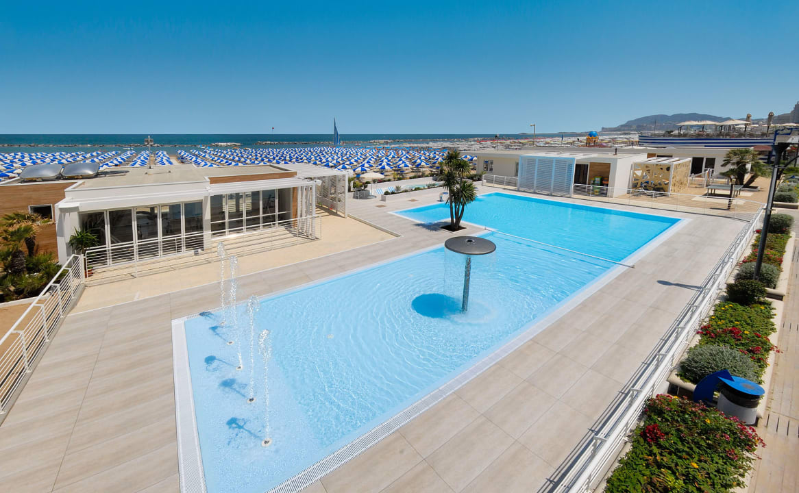 Pool Hotel Antares