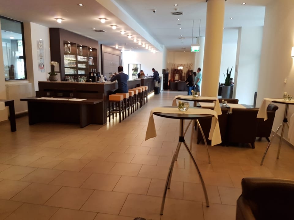 Lobby IntercityHotel Essen