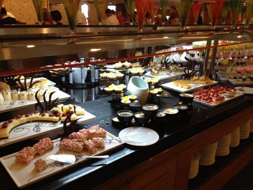 Вкусняшки Wyndham Garden Lara