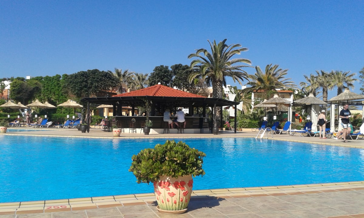 Pool Anissa Beach & Village