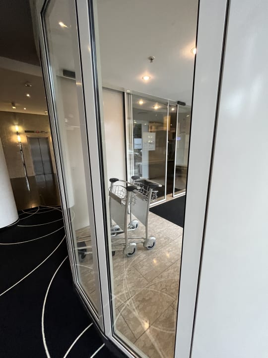 Lobby Essential by Dorint Frankfurt-Niederrad