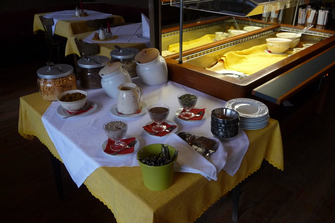 Kleines feines Frühstücksbuffet Berghotel Franzenshöhe