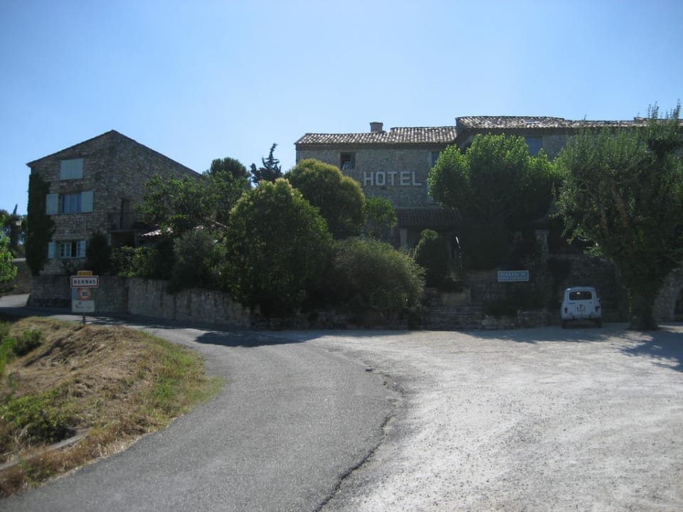 Blick von der Straße aus Hotel La Magnanerie De Bernas