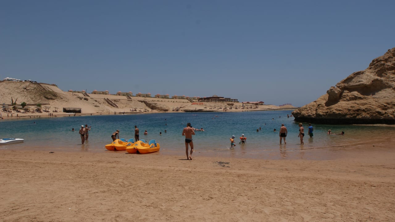 Plaża nad zatoką Siva Golden Bay Makadi