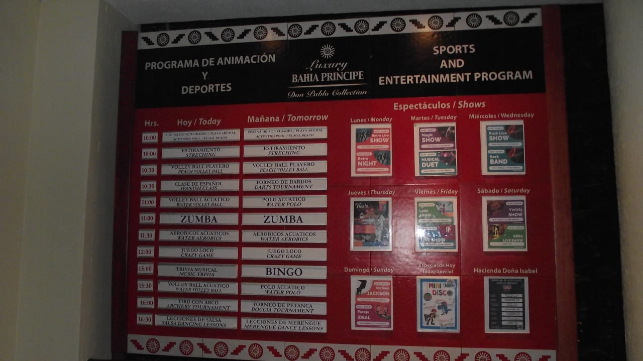 Programm Theater Bahia Principe Luxury Akumal