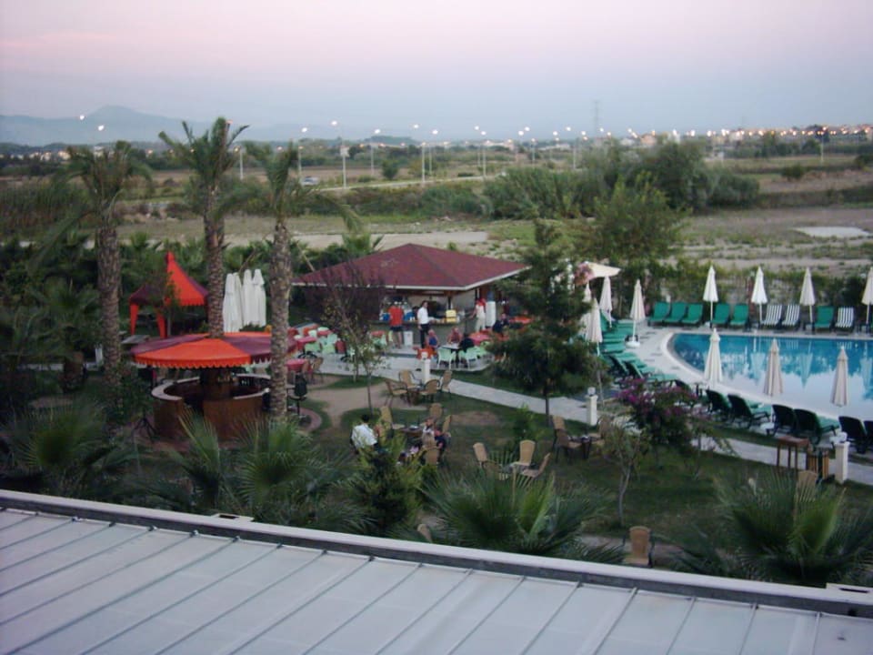 Poolbar Hane Family Resort