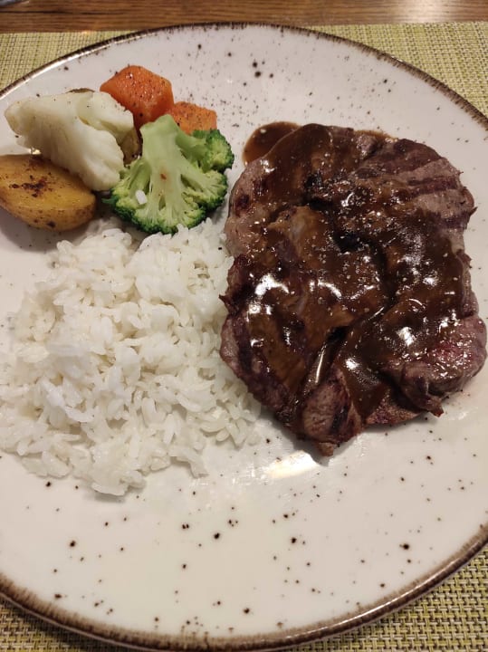 Gastro Acanthus Cennet Barut Collection