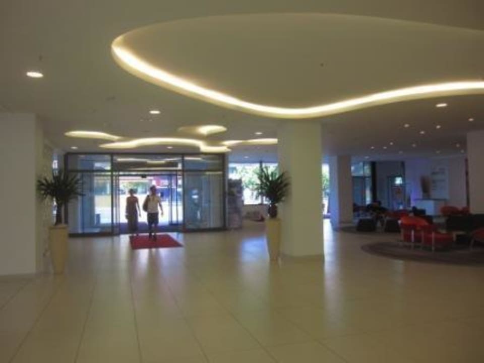 Riesige Lobby Vienna House by Wyndham Andel's Berlin