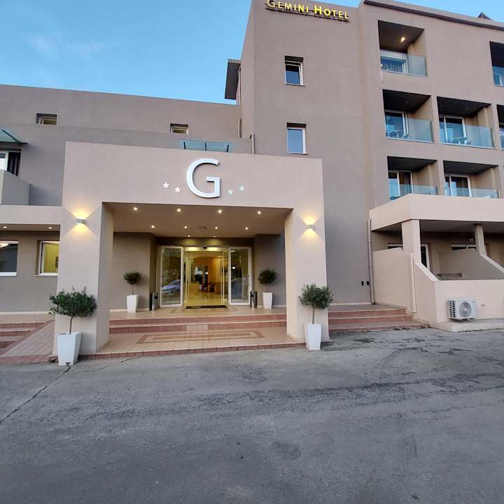 Außenansicht CNic Gemini Hotel