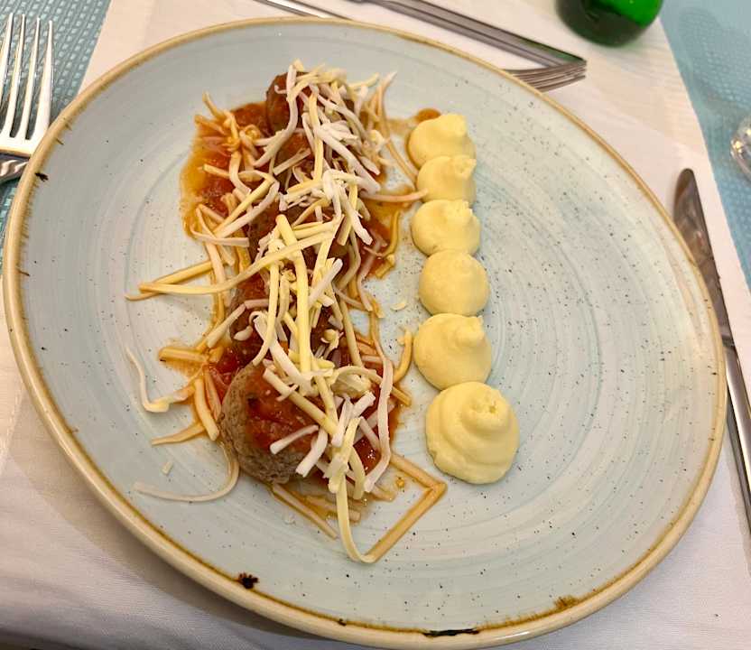 Gastro Grand Blue Beach Hotel