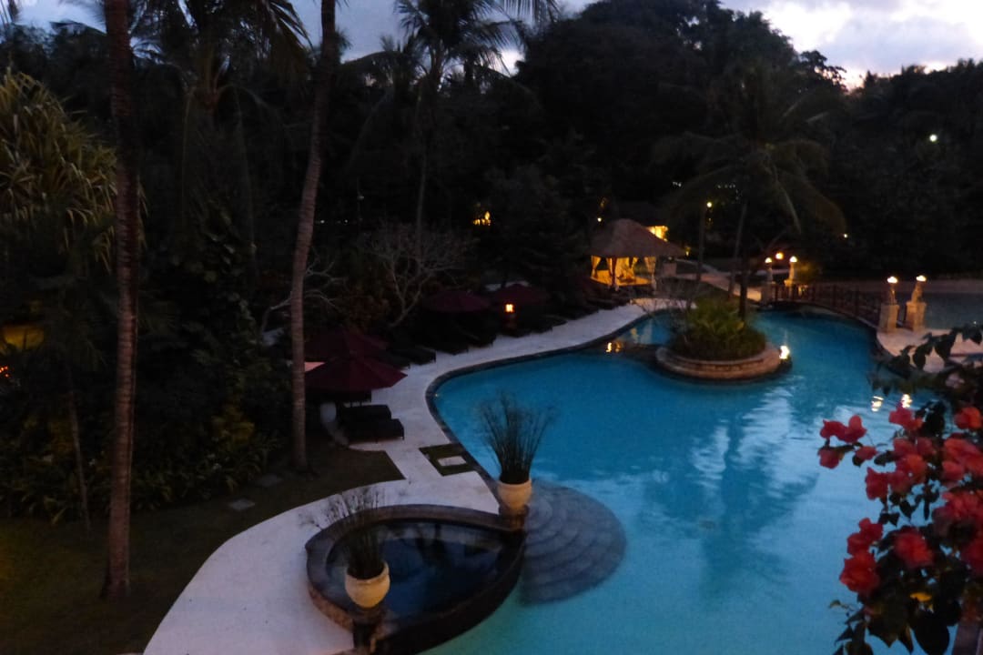 Lagunen-Pool, abends The Laguna A Luxury Collection Resort & Spa