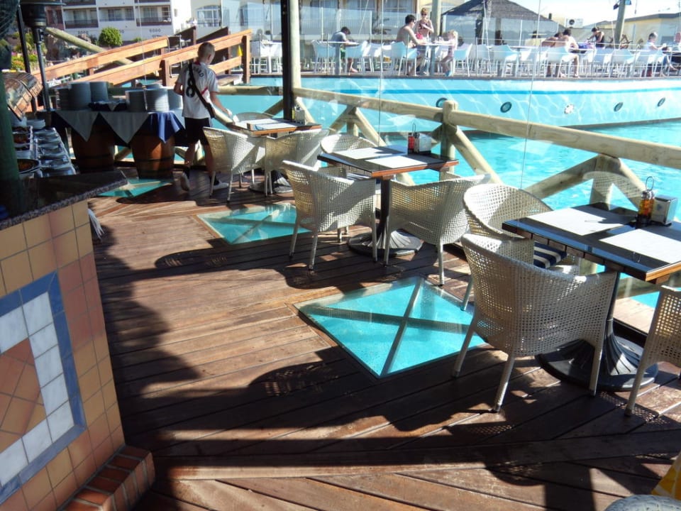 Restaurante piscina H10 Rubicón Horizons Collection