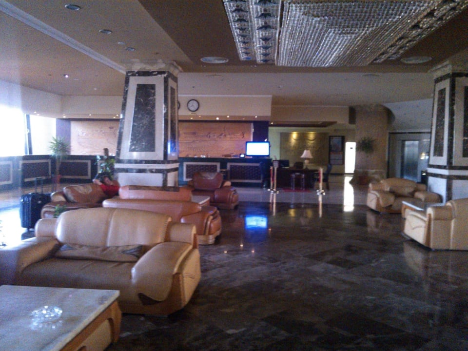 Lobby AMC Royal Hotel & SPA