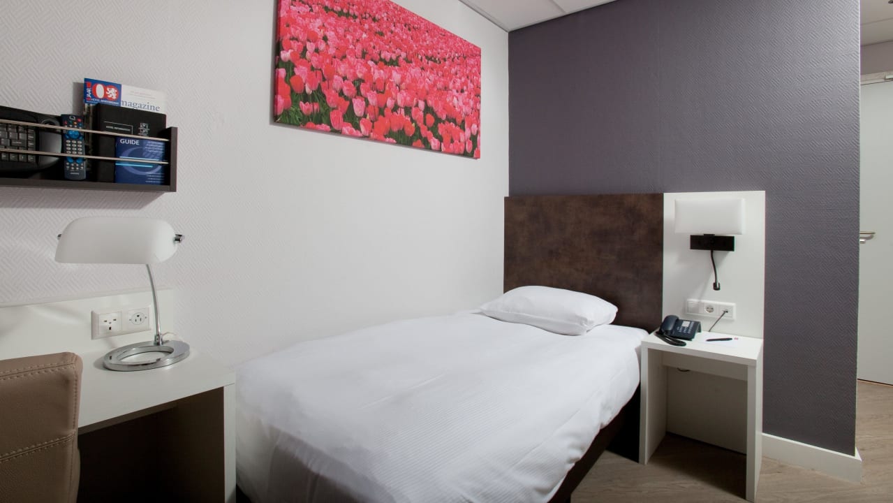 Budget Single room Hotel Amsterdam - De Roode Leeuw