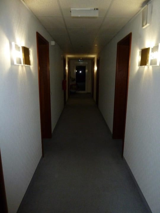 Flur zu den neueren Zimmern Hotel Löwen