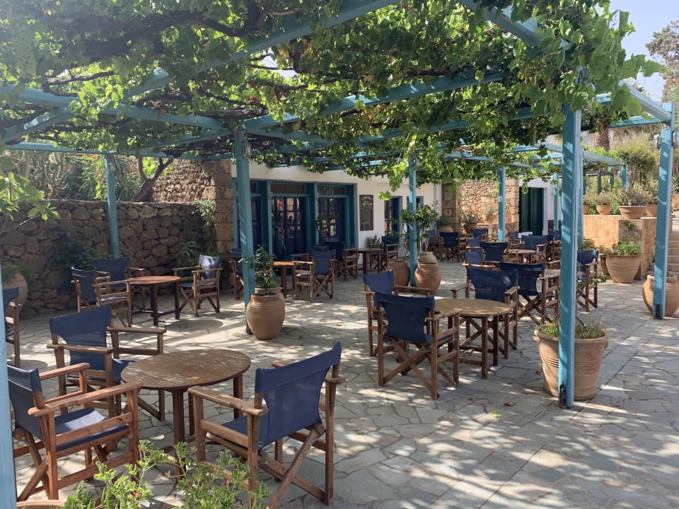 Gartenanlage Kernos Beach Hotel & Bungalows