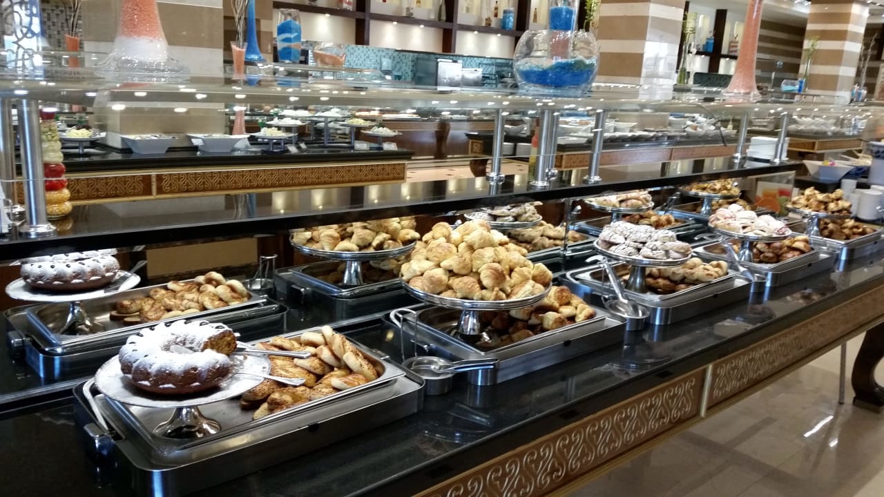 Süsse Teilchen zum Frühstück Diamond Excellence Resort & Spa