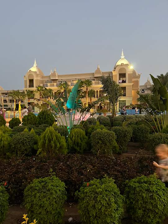 Gartenanlage Titanic Royal