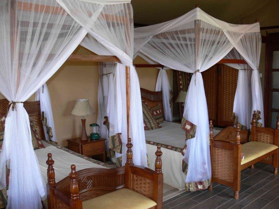 Unser Zelt / Innen. Kilima Safari Camp