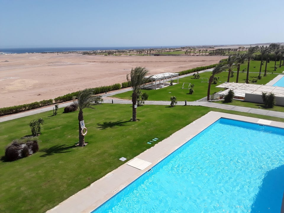 Blick von unserem Balkon in Richtung Meer/Makadi-B Jaz Aquaviva