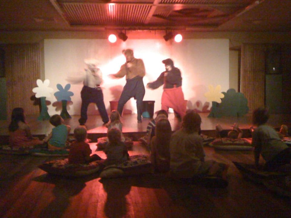 Kindervorstellung in der Joker Bar Makadi Palace