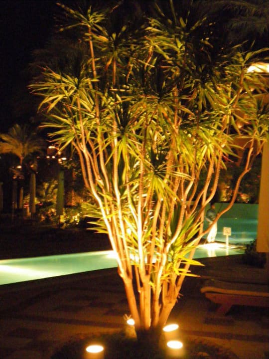Anlage bei Nacht Makadi Palace