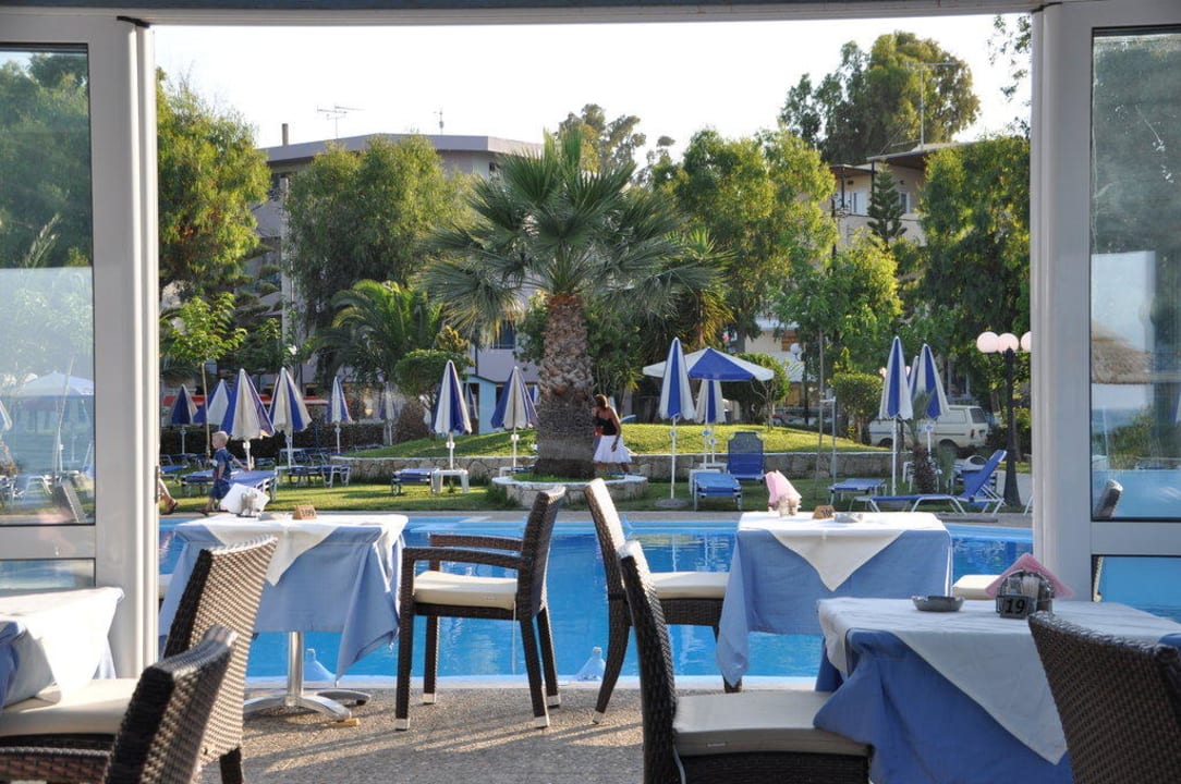 Blick in den Garten Hotel Corissia Princess