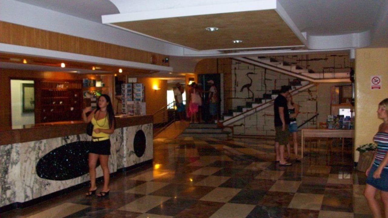 Lobby & Eingang Hotel HM Ayron Park