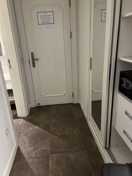 Zimmer Well Palace Side