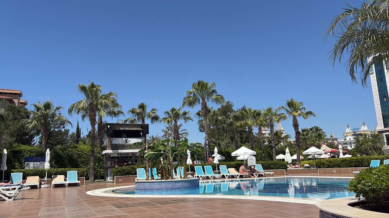 Pool Luna Blanca Resort & Spa