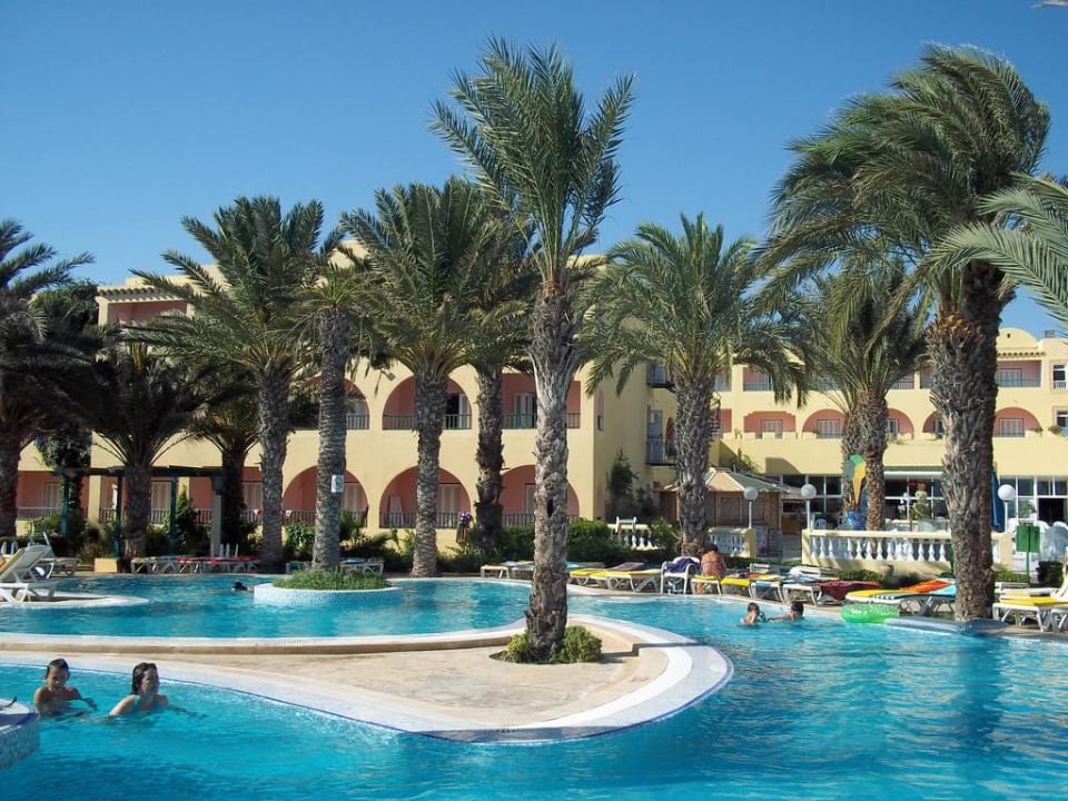 Pool sowie Zimmer Houda Golf & Beach Club