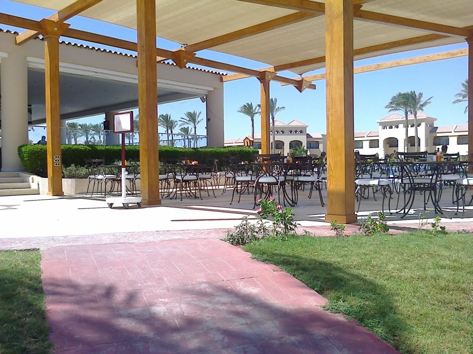 Neue Stühle und Tische Cleopatra Luxury Resort Makadi Bay