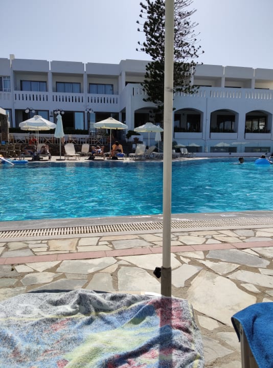 Pool Maritimo Beach Hotel