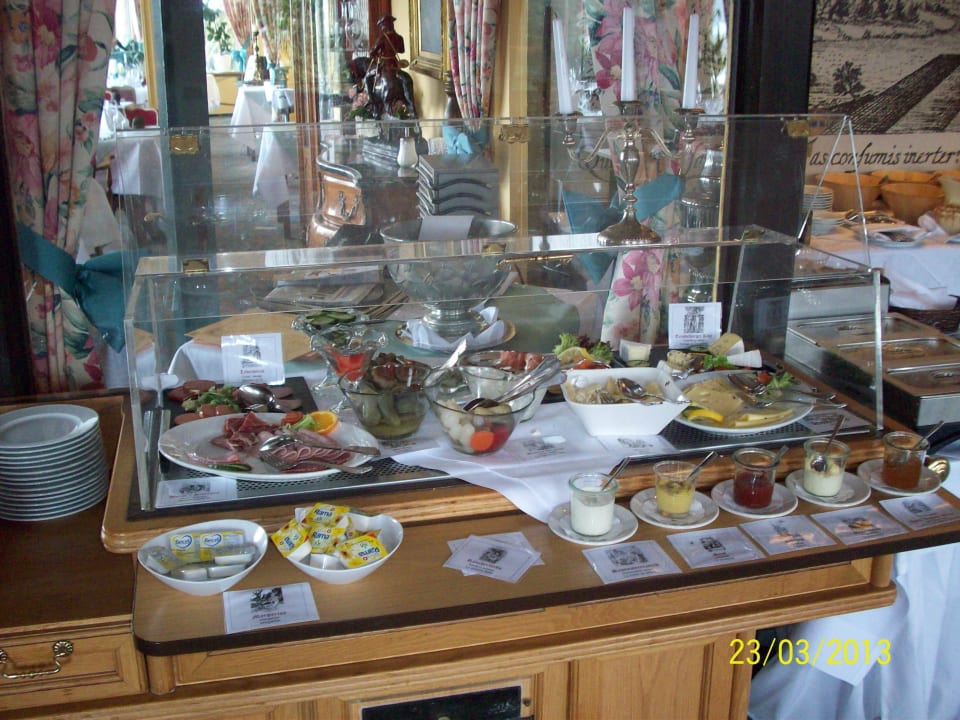 Frühstücksbuffet Burghotel Trendelburg