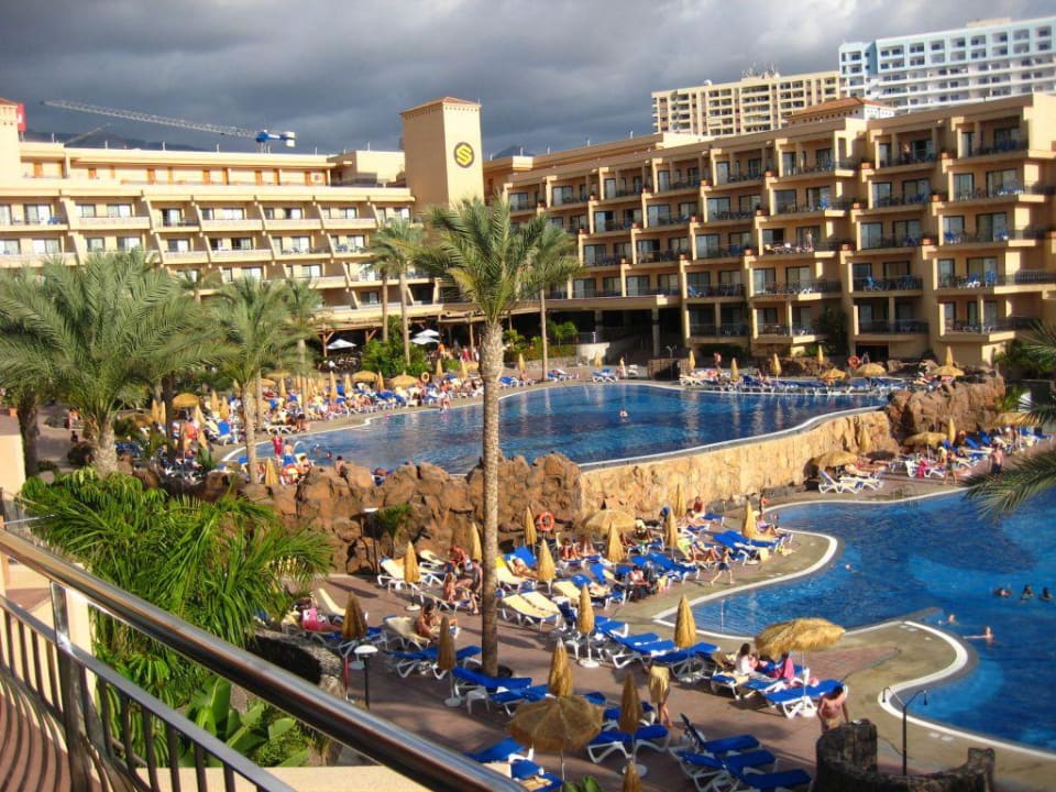tolle Poollandschaft vom RIU Buena Vista Hotel Riu Buenavista