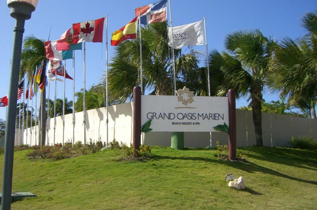 Einfahrt Marien Puerto Plata