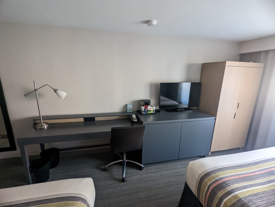 Zimmer Country Inn & Suites by Radisson, Seattle-Tacoma International Airport, WA