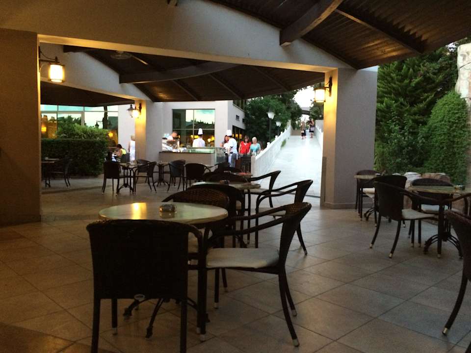 Sitzmöglichkeiten Poolbar Aydinbey Kings Palace & Spa