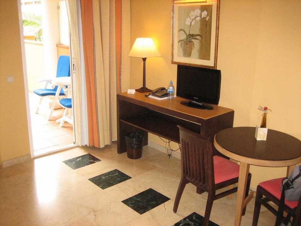 Vorzimmer mit Blick nach Außen Grupotel Playa de Palma Suites & Spa