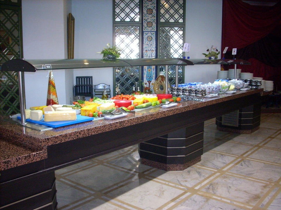 Teil des Frühstücksbuffets Hotel El Mouradi Palm Marina