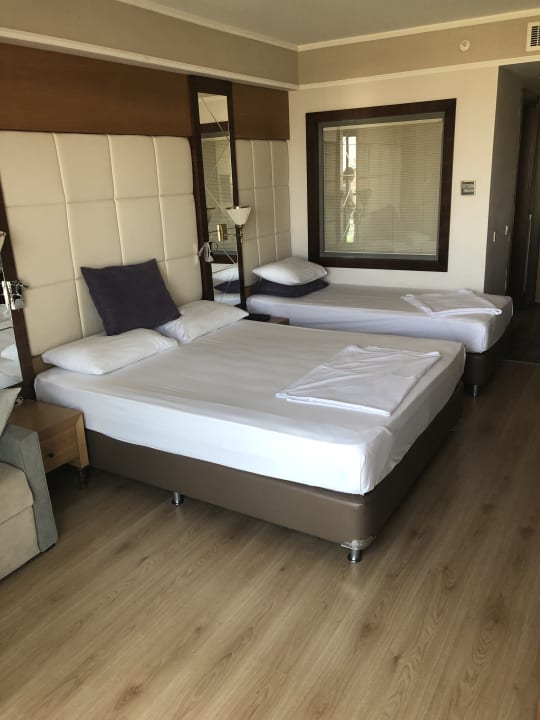 Zimmer Dream World Aqua Hotel