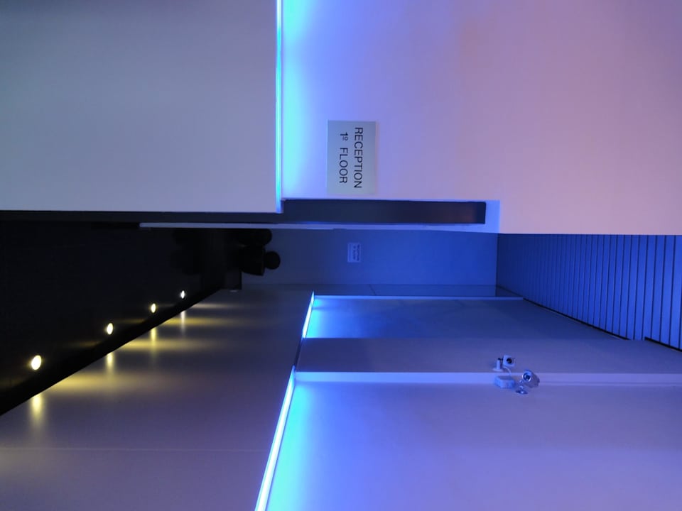 Eingang im Frontbereich Hotel Ecu