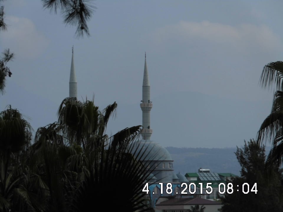 Blick zu der Moschee Club Sidelya Hotel