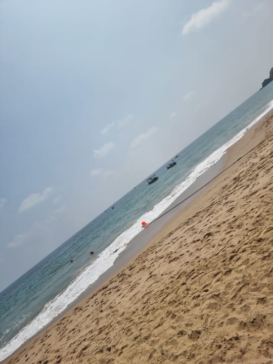 Strand Miramar Al Aqah Beach Resort