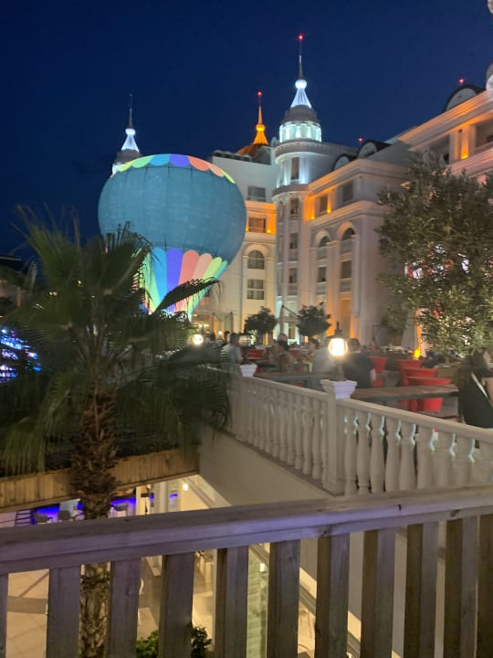 Gastro Side Royal Palace Hotel & Spa